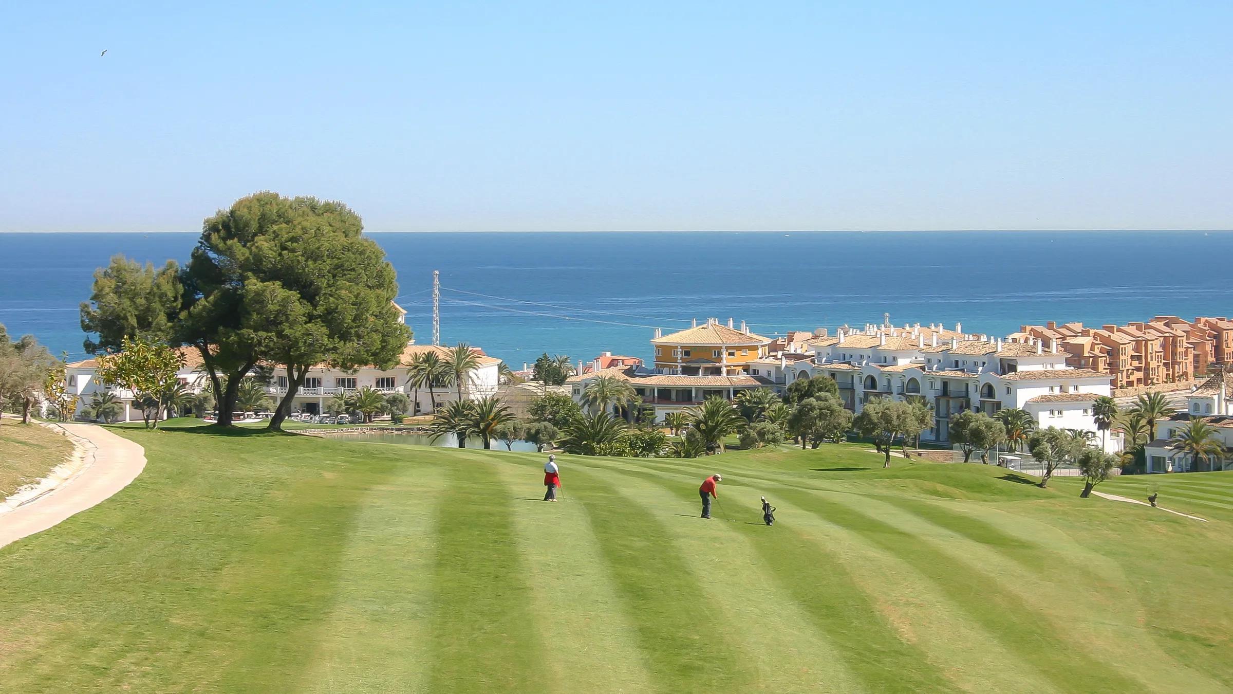 Golf course in Manilva with sea views